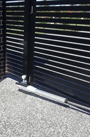 REPLACEMENT AUTOMATION OF EXISTING LEAF GATE WITH CENTURION VANTAGE AND INFRA RED BEAMS 2 X REMOTES 220V ALREADY AT THE GATE